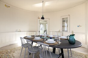 JOIVY Observatory House & Apartment