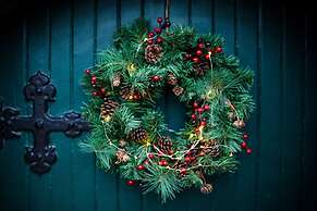 JOIVY Observatory House & Apartment