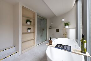 JOIVY Observatory House & Apartment