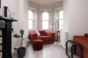 JOIVY Observatory House & Apartment