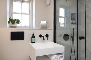 JOIVY Observatory House & Apartment