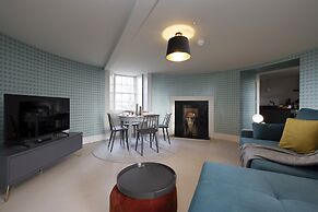 JOIVY Observatory House & Apartment