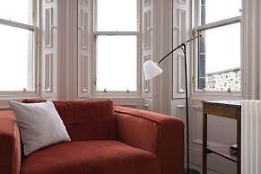 JOIVY Observatory House & Apartment