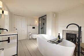 JOIVY Observatory House & Apartment