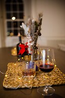 JOIVY Observatory House & Apartment