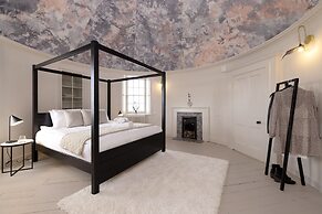 JOIVY Observatory House & Apartment