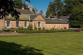 JOIVY Gilmerton House - Historic Scottish Mansion