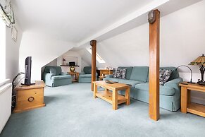 JOIVY The Nest- Cosy Holiday Cottage