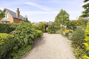 JOIVY The Nest- Cosy Holiday Cottage