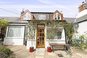 JOIVY The Nest- Cosy Holiday Cottage