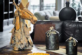 Lake View Ski Chalet