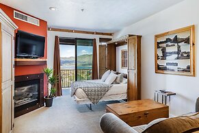 Lake View Ski Chalet