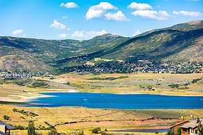 Lake View Ski Chalet