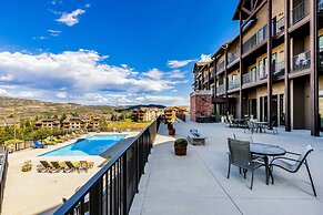 Lake View Ski Chalet