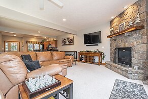 Marsh Hill Villa by Taylor Made Deep Creek