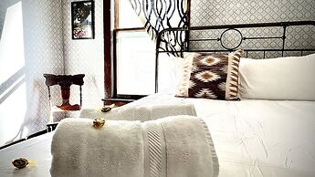 Hotel La More at The Bisbee Inn