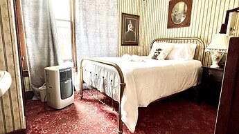 Hotel La More at The Bisbee Inn