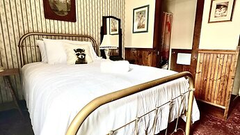 Hotel La More at The Bisbee Inn