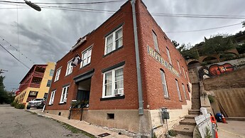 Hotel La More at The Bisbee Inn