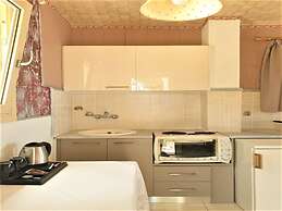 Cozy 3 Bedroom House in Hersonisos