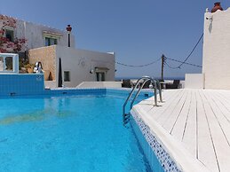 Cozy 3 Bedroom House in Hersonisos