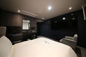 Gorilla Hotel the  Wonju