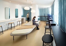 9h nine hours Ningyocho