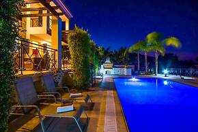 Villa Galina in Neo Chorio