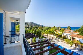 Villa Galina in Neo Chorio