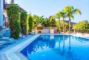 Villa Galina in Neo Chorio