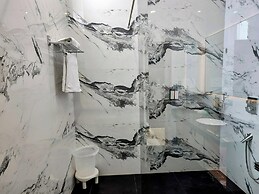 Lake View Hotel and Resort