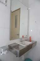 Cahaya 3 Hotel Near Juanda Airport