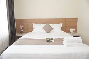 Cahaya 3 Hotel Near Juanda Airport