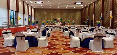 The Grand Neelam Hotel