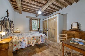 Chalet In Enchanted Forest Private Pool