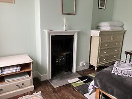 Old Sea Captains House 2 Bedroom Littlehampton