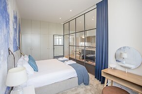 Modern Coastline Apartment