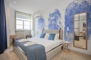 Modern Coastline Apartment