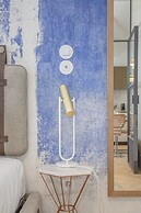 Modern Coastline Apartment