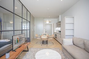 Modern Coastline Apartment