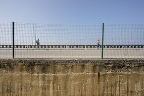 Modern Coastline Apartment