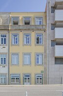 Modern Coastline Apartment