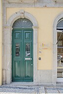 Modern Coastline Apartment