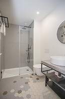 Modern Coastline Apartment