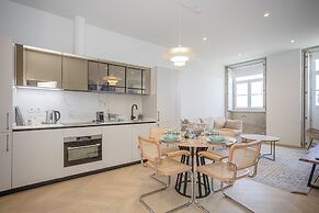 Modern Coastline Apartment