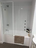 Open 1 Bedroom Apartment in Brisbane City