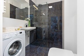 Warsaw Bonifraterska by Renters