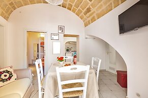 2710 Veronica Suite by Barbarhouse