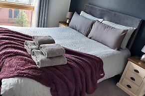 Modern 2 bed Apartment, City Centre, Wifi