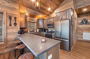 The Gathering Place 3 Bedroom Cabin by RedAwning